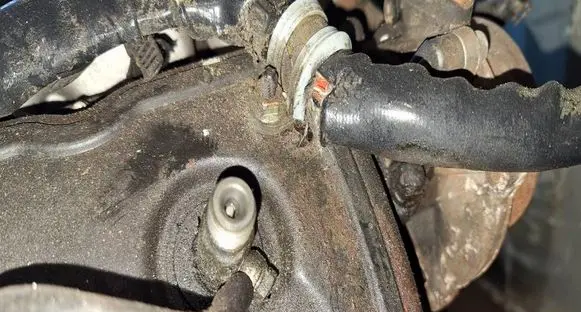 Audi A6 S6 C5 4B Fuel injector 