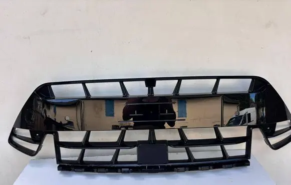 Cupra Formentor Front bumper lower grill 5FF856667H