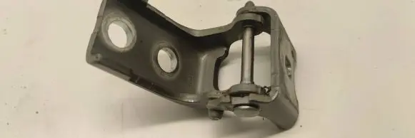 Citroen DS5 Front door upper hinge