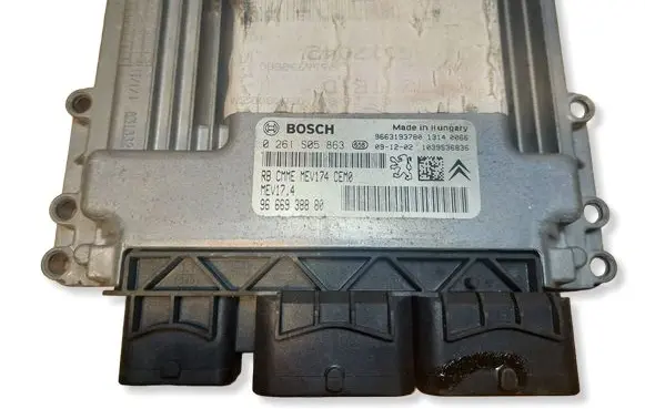 Peugeot 3008 I Engine control unit/module ECU 0261S05863 9666938880 9663193780