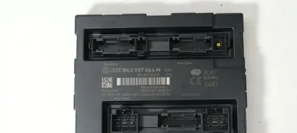 Audi A4 S4 B8 8K Comfort/convenience module 8K0907064M