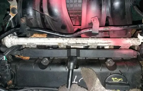 Ford Focus Fuel main line pipe