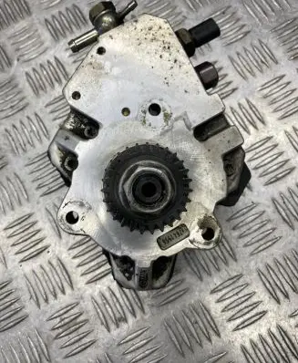 Mitsubishi Colt Fuel injection high pressure pump A6400700601 0445010096