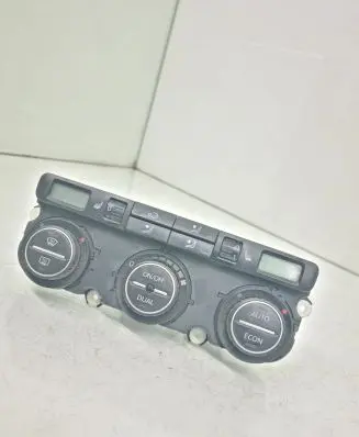 Volkswagen PASSAT B6 Climate control unit 74677532 08110552