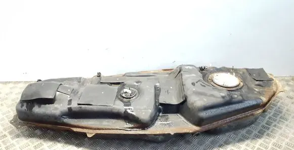 Toyota RAV 4 (XA30) Fuel tank 