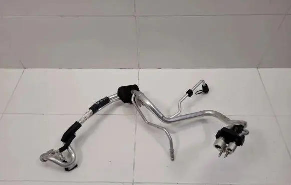 Air conditioning (A/C) pipe/hose