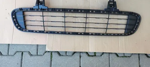 Mercedes-Benz S W223 Front bumper upper radiator grill