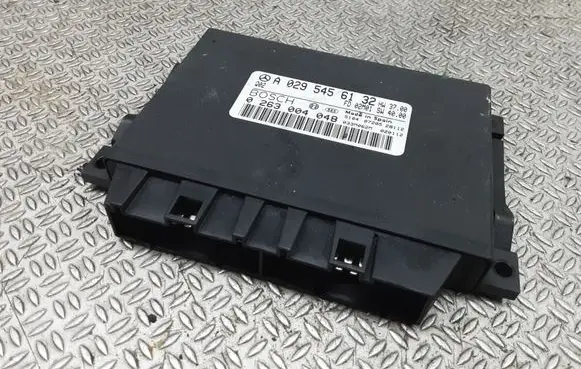 Mercedes-Benz S W220 Parking PDC control unit/module A0295456132