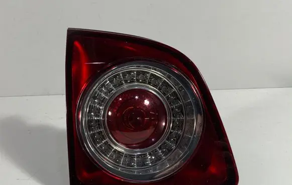 Volkswagen Golf Plus Tailgate rear/tail lights 5M0945093H