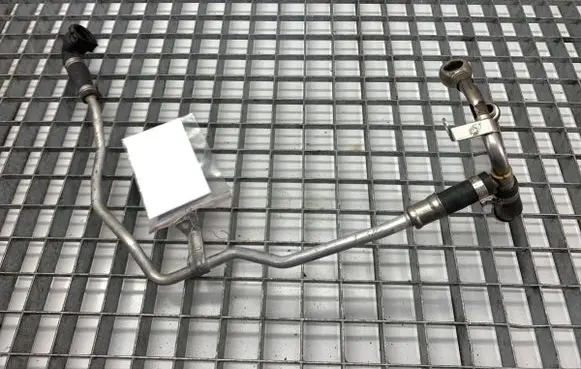 BMW 5 G30 G31 G38 Turbo turbocharger oiling pipe/hose 8092600