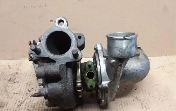 Toyota Avensis T270 Turbo 0812170032