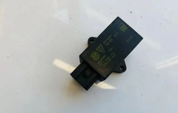 Volkswagen Golf V Other relay 7l0959772
