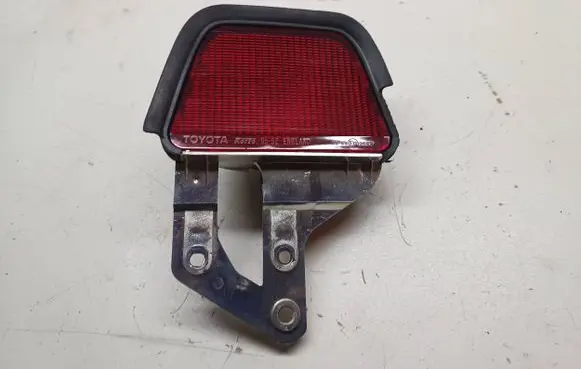 Toyota Avensis T250 Third/center stoplight