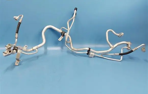 Air conditioning (A/C) pipe/hose