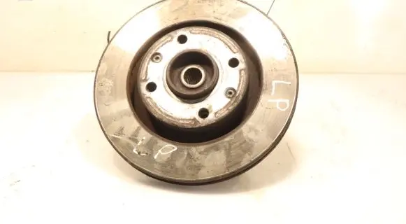 Peugeot 208 Front wheel hub spindle knuckle