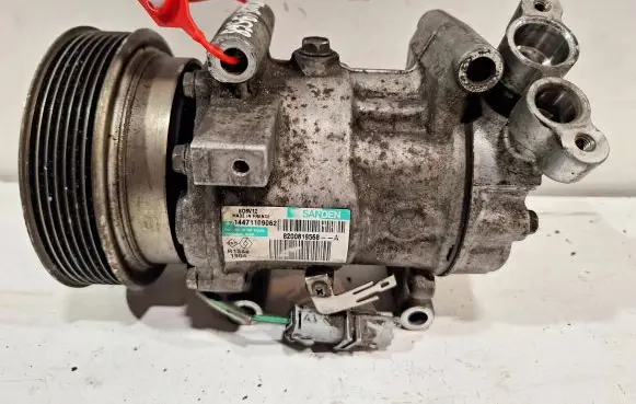 Renault Clio III Air conditioning (A/C) compressor (pump) 8200819568