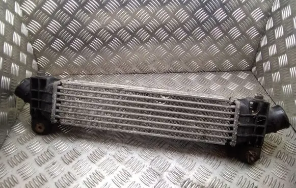 Ford Mondeo Mk III Intercooler radiator 868963A