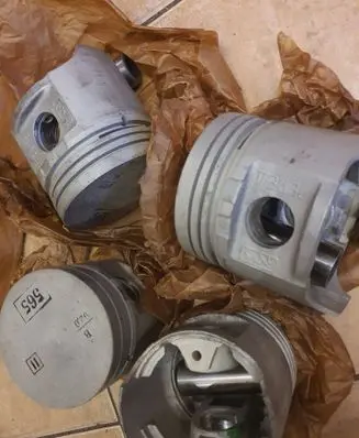 GAZ 24-10 Piston 531004015