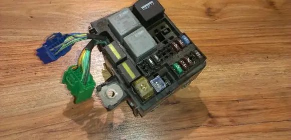 Ford Mondeo Mk III Fuse box set 1S7T14A390AA 1S7T-14A390-AA