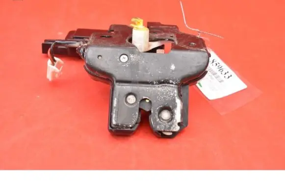 Mazda 3 I Tailgate/trunk/boot lock/catch/latch B6724