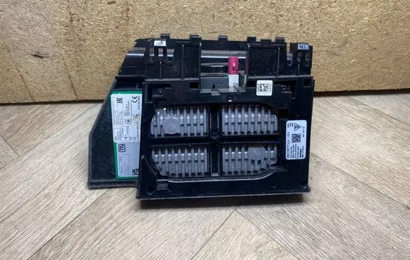 Porsche Macan (95C) Wireless charging module 95B035773H