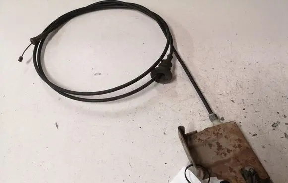 Nissan Primera Engine bonnet (hood) release handle