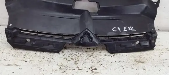 Citroen C4 I Front bumper upper radiator grill