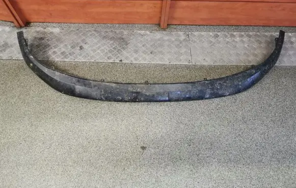 Audi e-tron Front bumper lip 