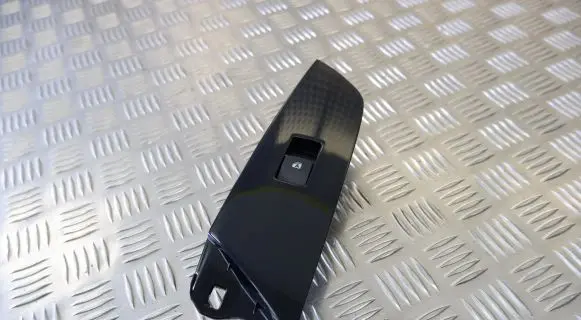 Toyota Prius (XW50) Electric window control switch 8481047010 7423247180