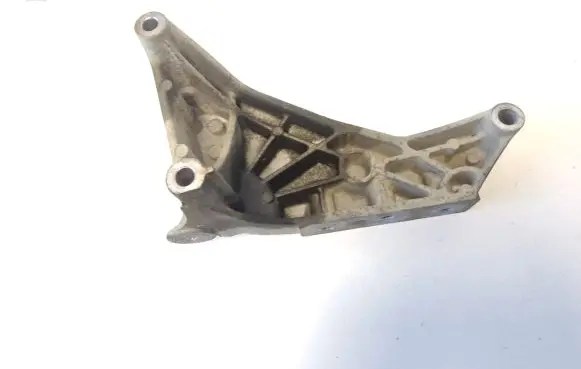 Volkswagen Transporter - Caravelle T5 Engine mounting bracket 03L199207B