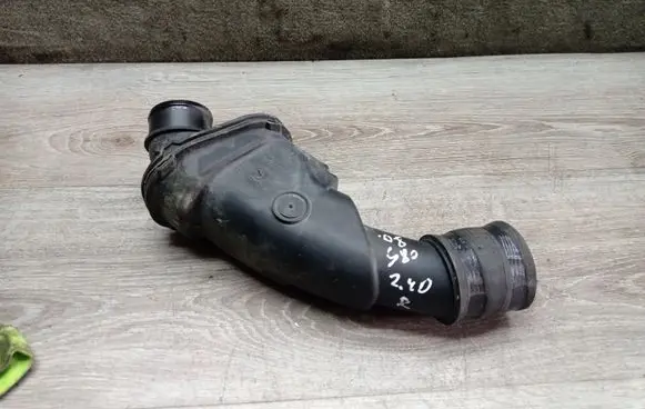 Intake resonator
