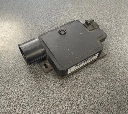 Jaguar F-Pace Coolant fan relay 940013003 990002487815