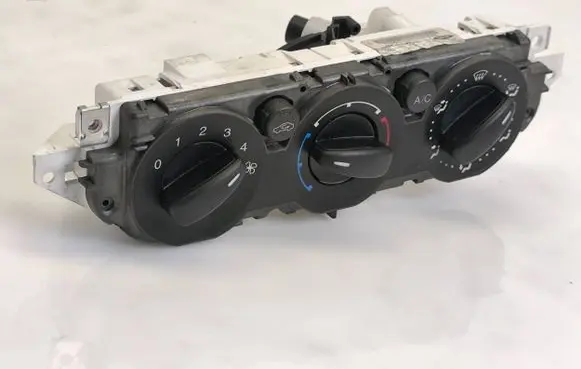 Ford Focus Climate control unit 69607320 3M5T19980AD