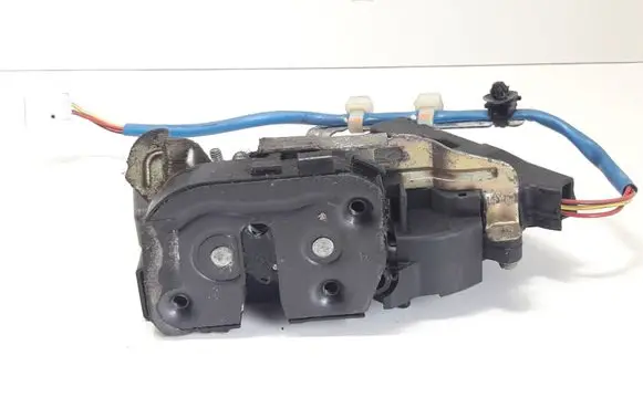 Mazda 323 Rear door lock