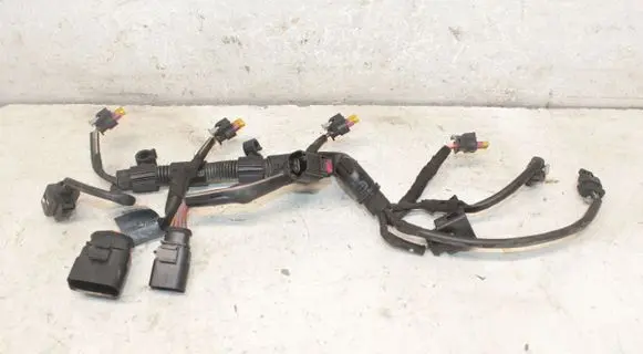 Audi Q5 SQ5 Fuel injector wires 06H971627B