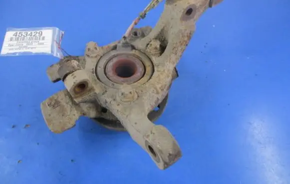 Opel Zafira B Front wheel hub spindle knuckle