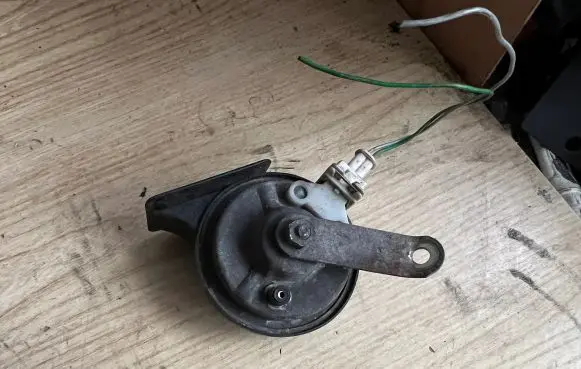Peugeot 206 CC Horn signal