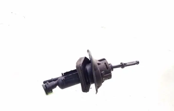 Mazda 3 I Clutch master cylinder