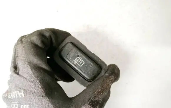 Windscreen/window heater switch