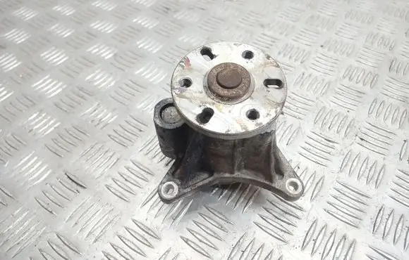 Land Rover Discovery 3 - LR3 Water pump