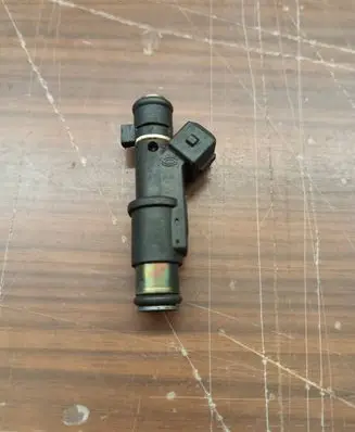 Citroen C5 Fuel injector 01f003a