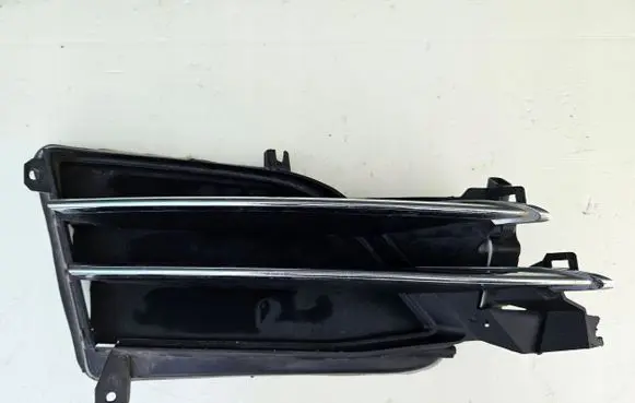 Tesla Model S Tow hook cap/cover 105800700I