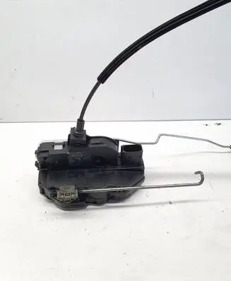 Opel Insignia A Front door lock 3023881 nr9344