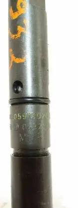 Audi A6 S6 C5 4B Fuel injector 059130201D