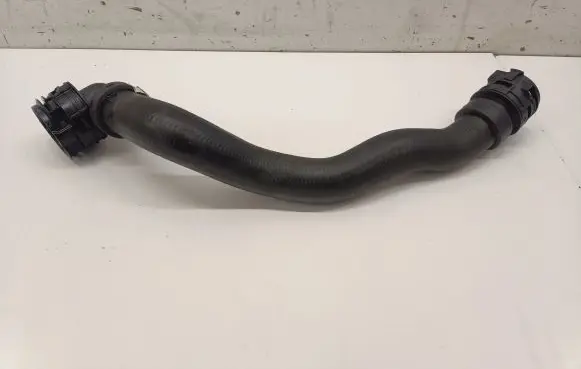Peugeot 3008 II Engine coolant pipe/hose 9815213180