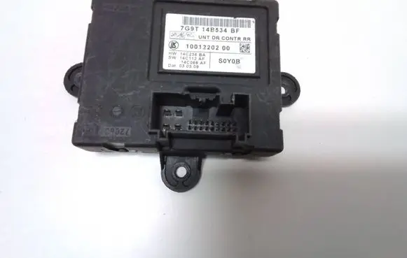 Volvo V70 Door control unit/module 7G9T14B534