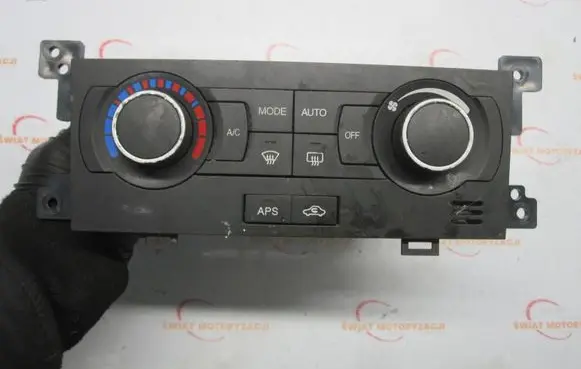 Chevrolet Captiva Climate control unit 20992735