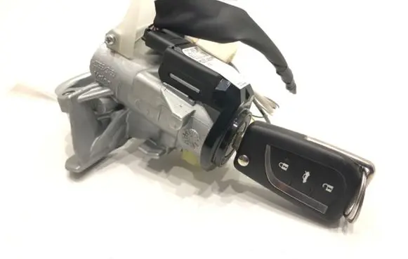 Toyota Avensis T270 Ignition lock 89783-05030