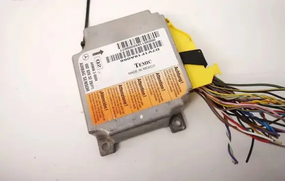 Mercedes-Benz E W210 Airbag control unit/module 0028203226