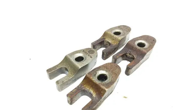 Volvo S90, V90 Fuel Injector clamp holder 